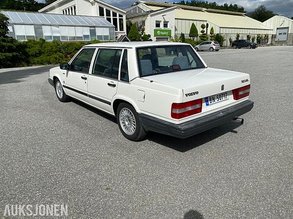 Volvo 740 5 of 5