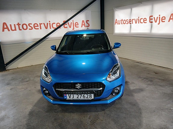 Suzuki Swift 2 of 5