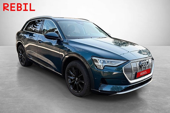Audi e-tron 2 of 5