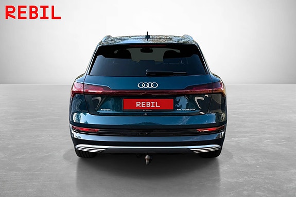Audi e-tron 5 of 5