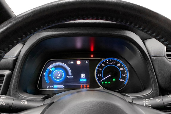 Nissan Leaf 11 of 13
