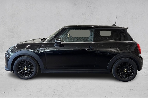 MINI Cooper SE 2 of 5