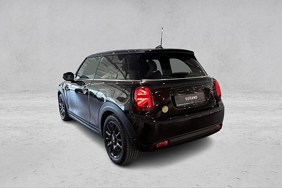 MINI Cooper SE 3 of 5