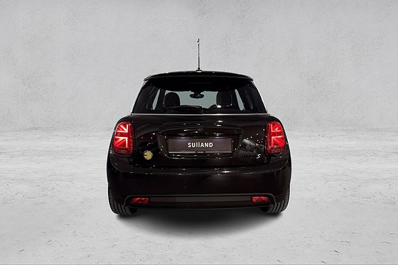 MINI Cooper SE 4 of 5