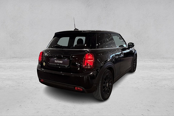 MINI Cooper SE 5 of 5