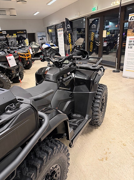 Can-Am Outlander Max 6x6 Backcountry 6 of 6
