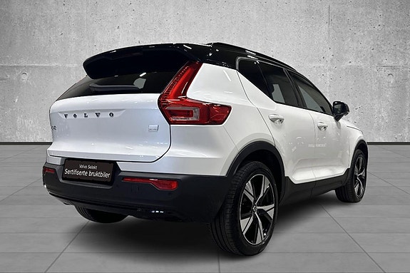Volvo XC40 5 of 5