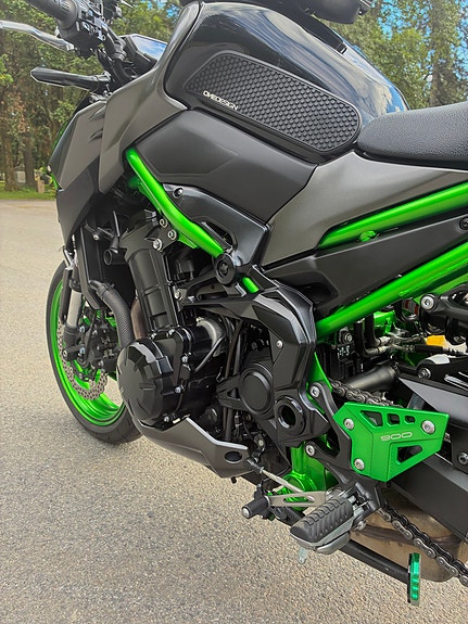Kawasaki Z 900 6 of 21