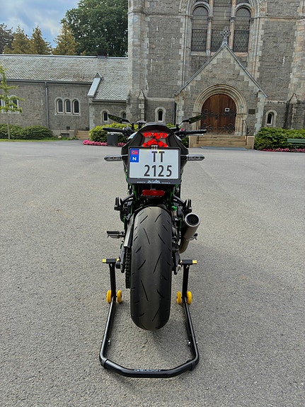 Kawasaki Z 900 9 of 21