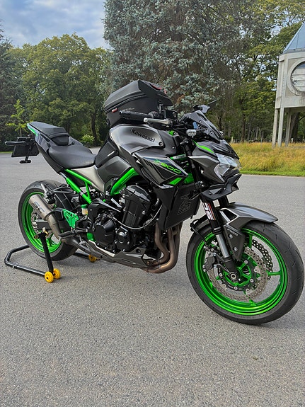 Kawasaki Z 900 16 of 21