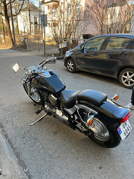 Yamaha XVS 650 Drag Star 2 of 5