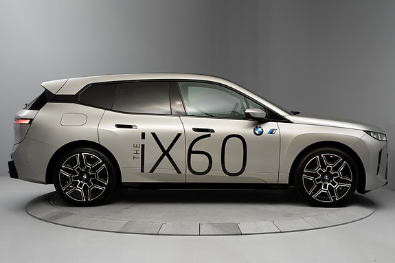 BMW iX 5 of 5