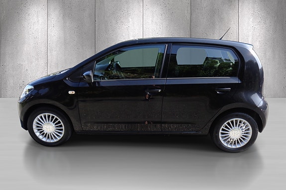 Volkswagen UP! 2 of 5