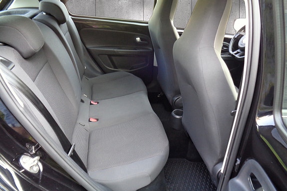 Volkswagen UP! 15 of 30
