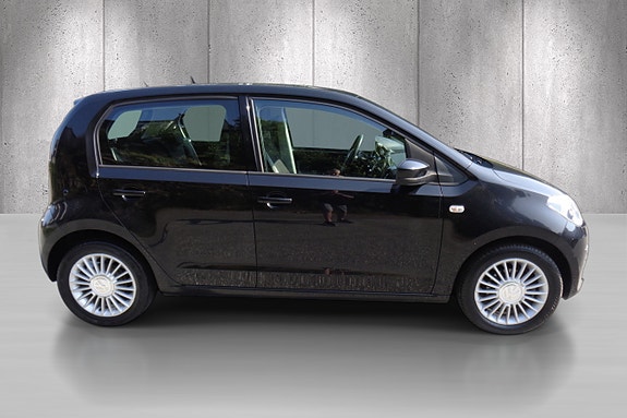 Volkswagen UP! 7 of 30