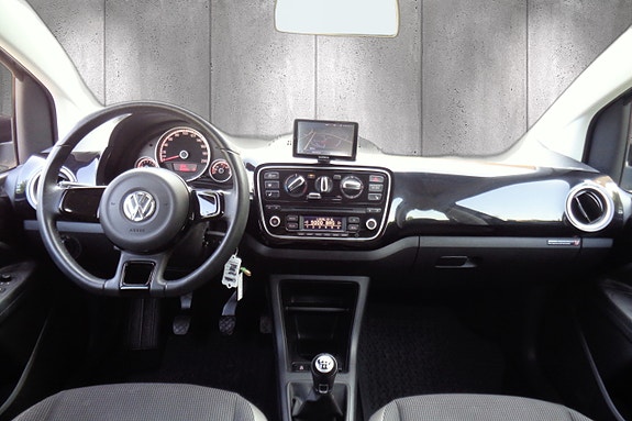 Volkswagen UP! 16 of 30