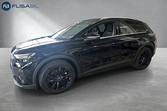 Audi e-tron 2 of 5