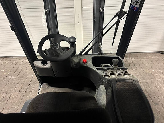 Linde E 12 4 of 5