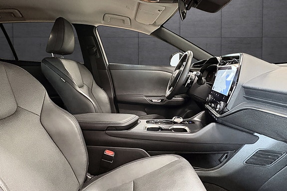 Lexus RZ450e 12 of 19