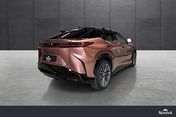 Lexus RZ450e 4 of 19