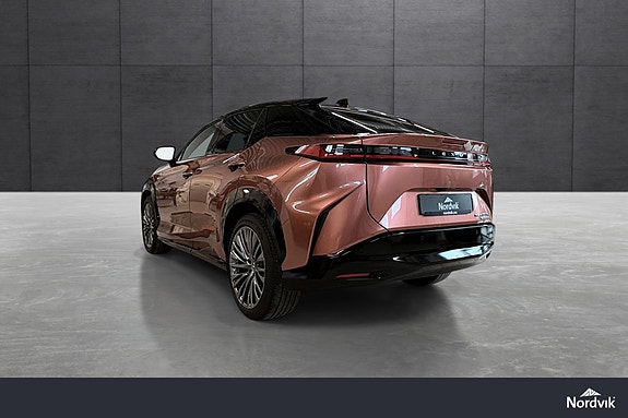 Lexus RZ450e 6 of 19