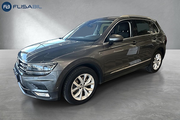 Volkswagen Tiguan 2 of 5