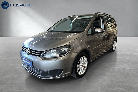 Volkswagen Touran 2 of 5