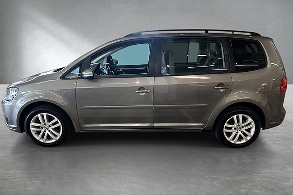 Volkswagen Touran 3 of 5