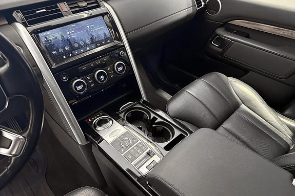 Land Rover Discovery 14 of 21