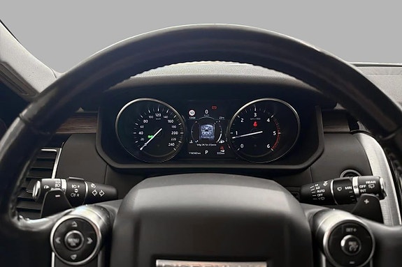 Land Rover Discovery 10 of 21