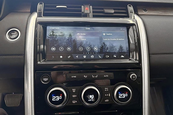 Land Rover Discovery 16 of 21