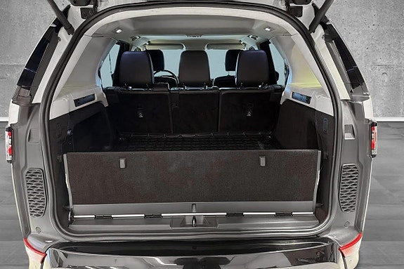 Land Rover Discovery 19 of 21