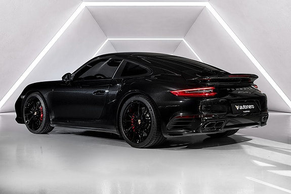 Porsche 911 2 of 5
