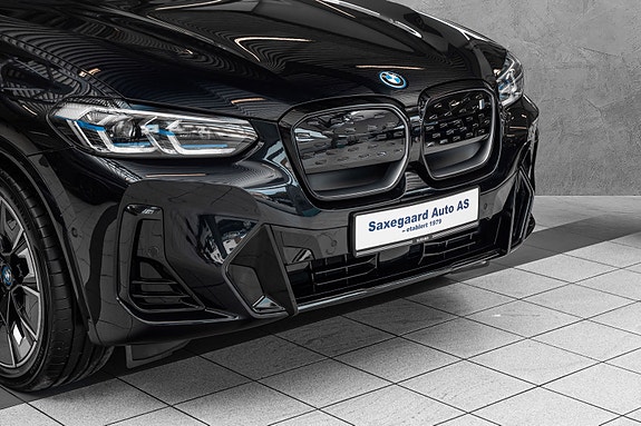 BMW iX3 5 of 5
