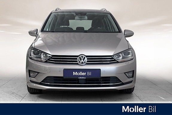 Volkswagen Golf Sportsvan 4 of 5