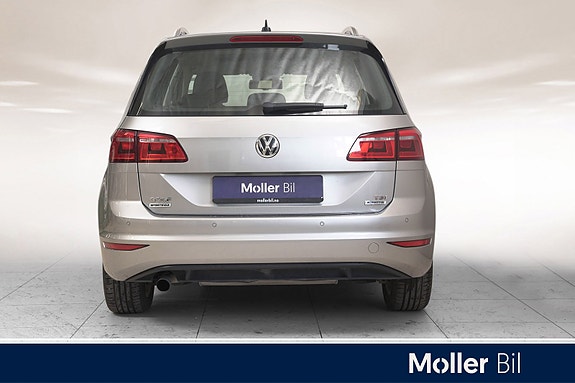 Volkswagen Golf Sportsvan 5 of 5