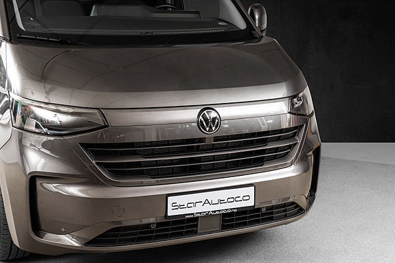 Volkswagen Transporter 2 of 5