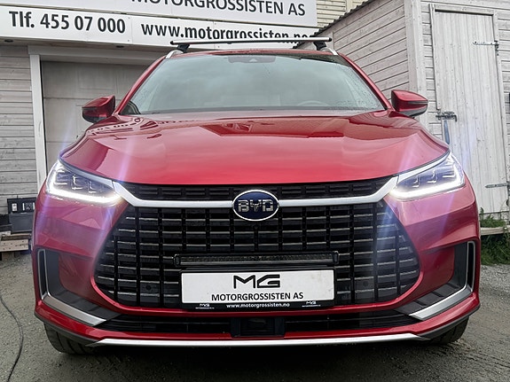 BYD Tang 2 of 5