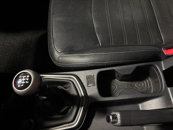 SsangYong Tivoli 25 of 30