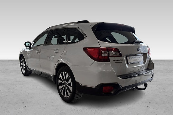 Subaru Outback 8 hos Sommerseth