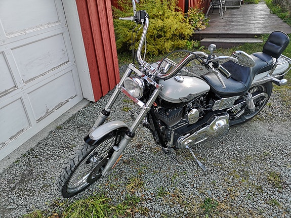 Harley-Davidson FXDWG Dyna Wide Glide 4 of 5