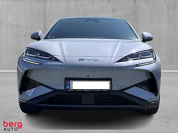 BYD Sealion 7 2 of 5