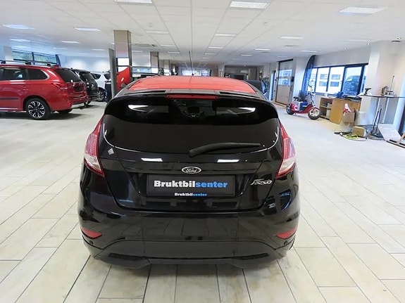 Ford Fiesta 4 of 5