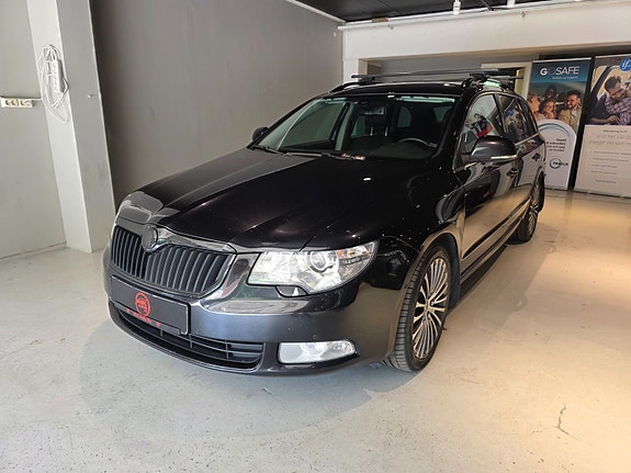 Skoda Superb 2 of 5