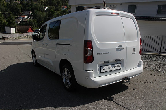 Peugeot Partner 3 of 5