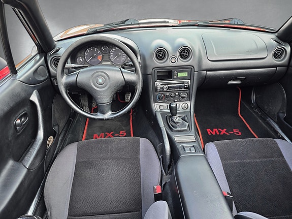Mazda MX-5 14 of 22