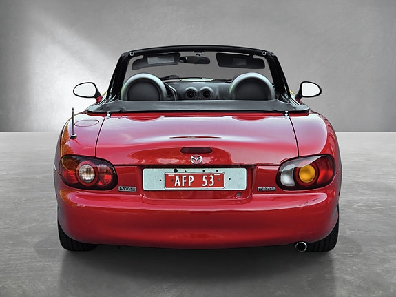 Mazda MX-5 3 of 5