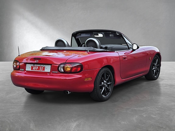 Mazda MX-5 4 of 5