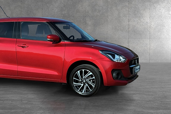 Suzuki Swift 3 of 5