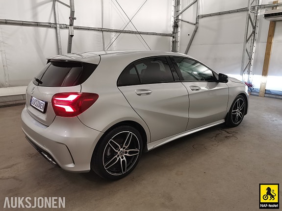 Mercedes-Benz A-Klasse 4 of 5